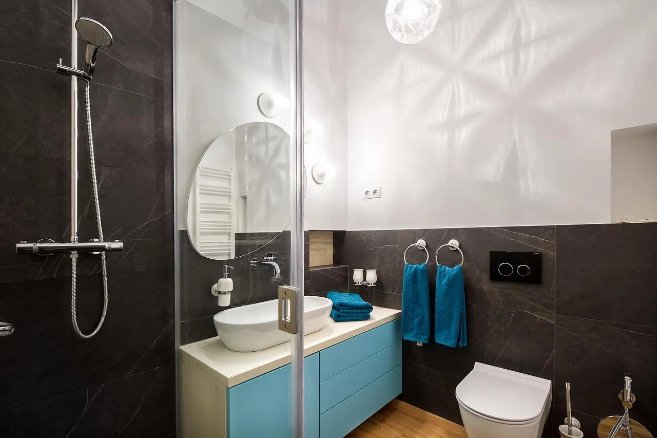 Central And Luxurious Beethovnova Apartment Ljubljana