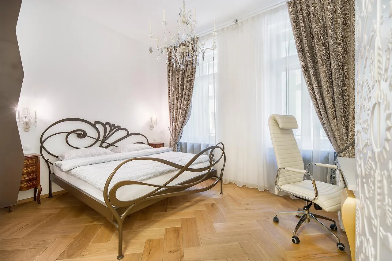 Central And Luxurious Beethovnova Apartment Ljubljana