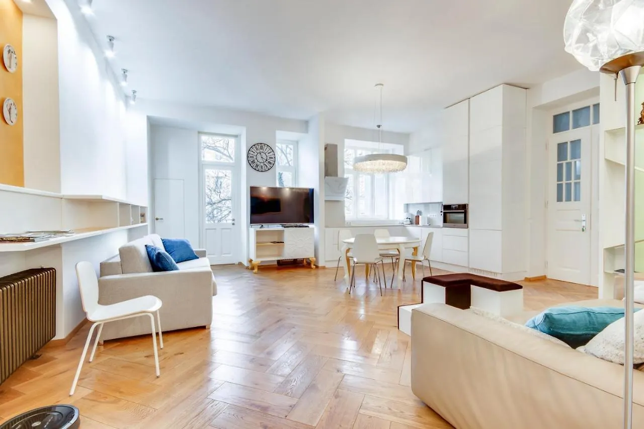 Central And Luxurious Beethovnova Apartment Ljubljana